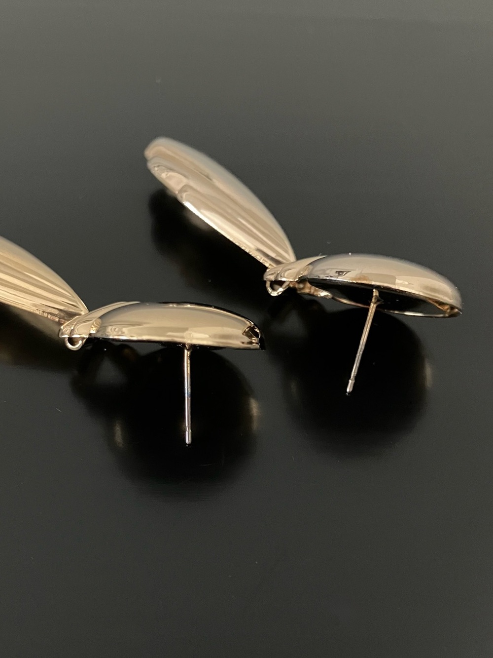 Vintage Polished Gold-Tone Button Dangle Earrings - Picture 7 of 11